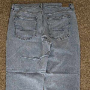 American Eagle AE Super High Rise Straight Stretch Jeans Size 18 Reg
